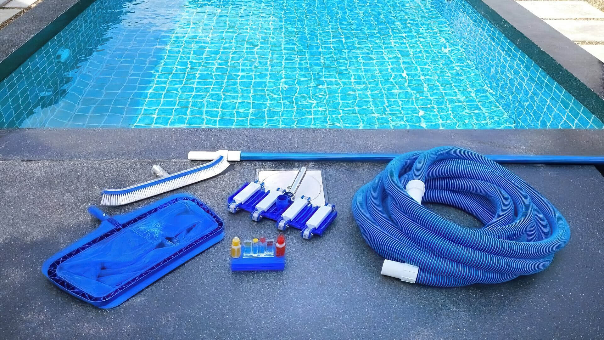 Choosing the right pool cleaning products